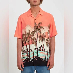 VOLCOM NWT PARODISE LIVING CORAL TOP